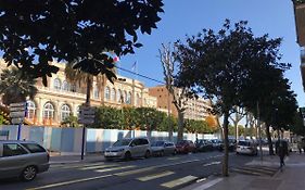 Menton façe aux jardins Biovès spacieux et lumineux 2 pièces en hypercentre